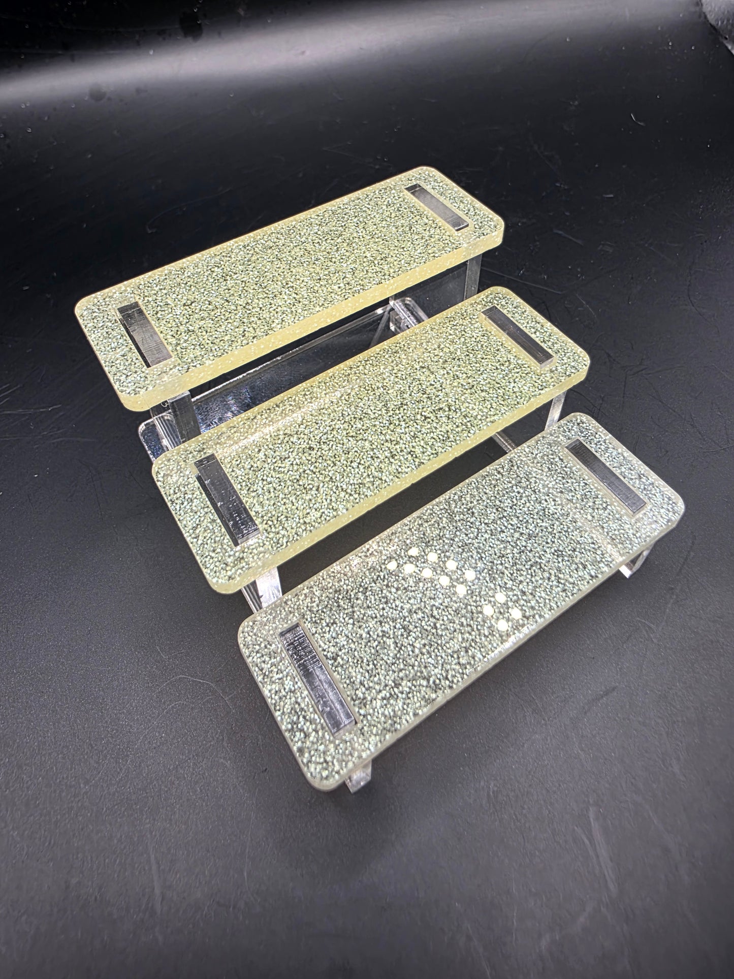 Yellow Sparkle Bleacher Large 2.6"