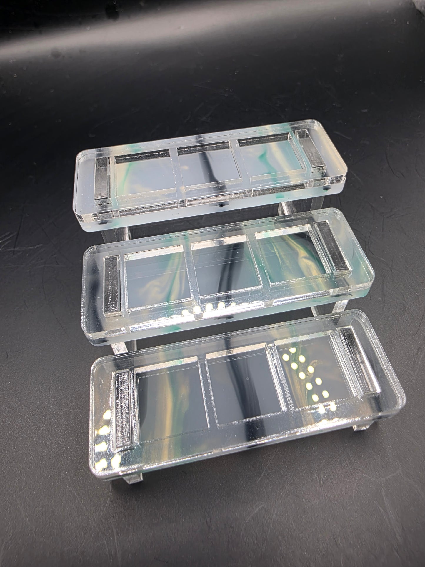Python Falls Bleacher w/ Dividers Large 2.6"